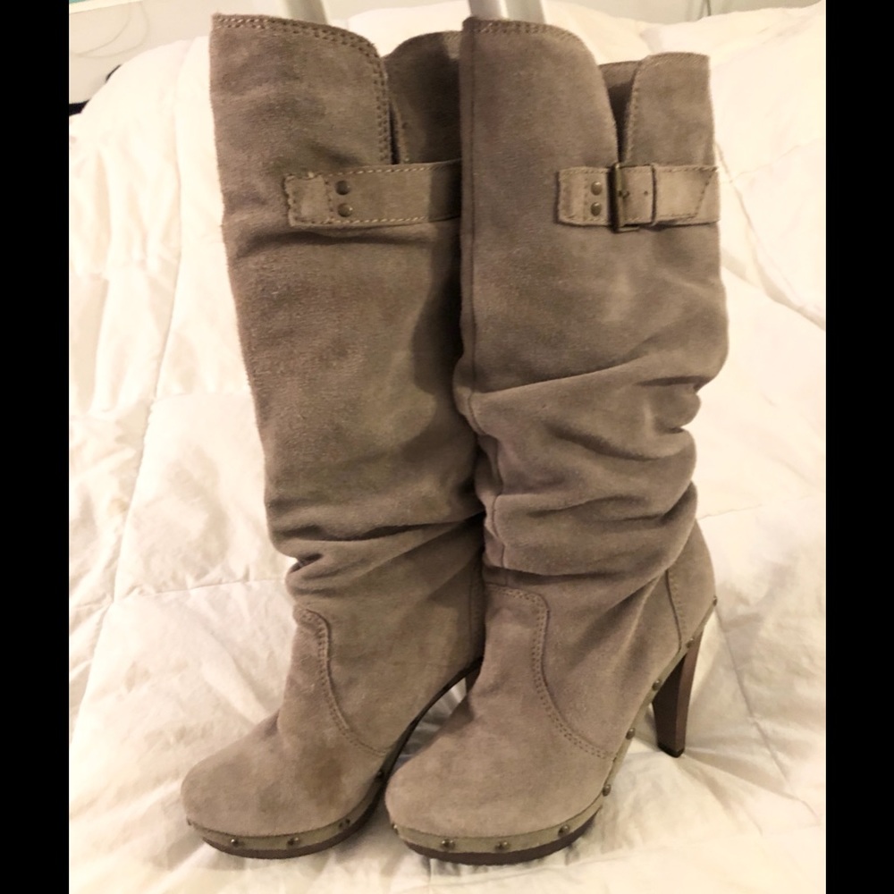 Women's Suede Heeled Boots - Taupe